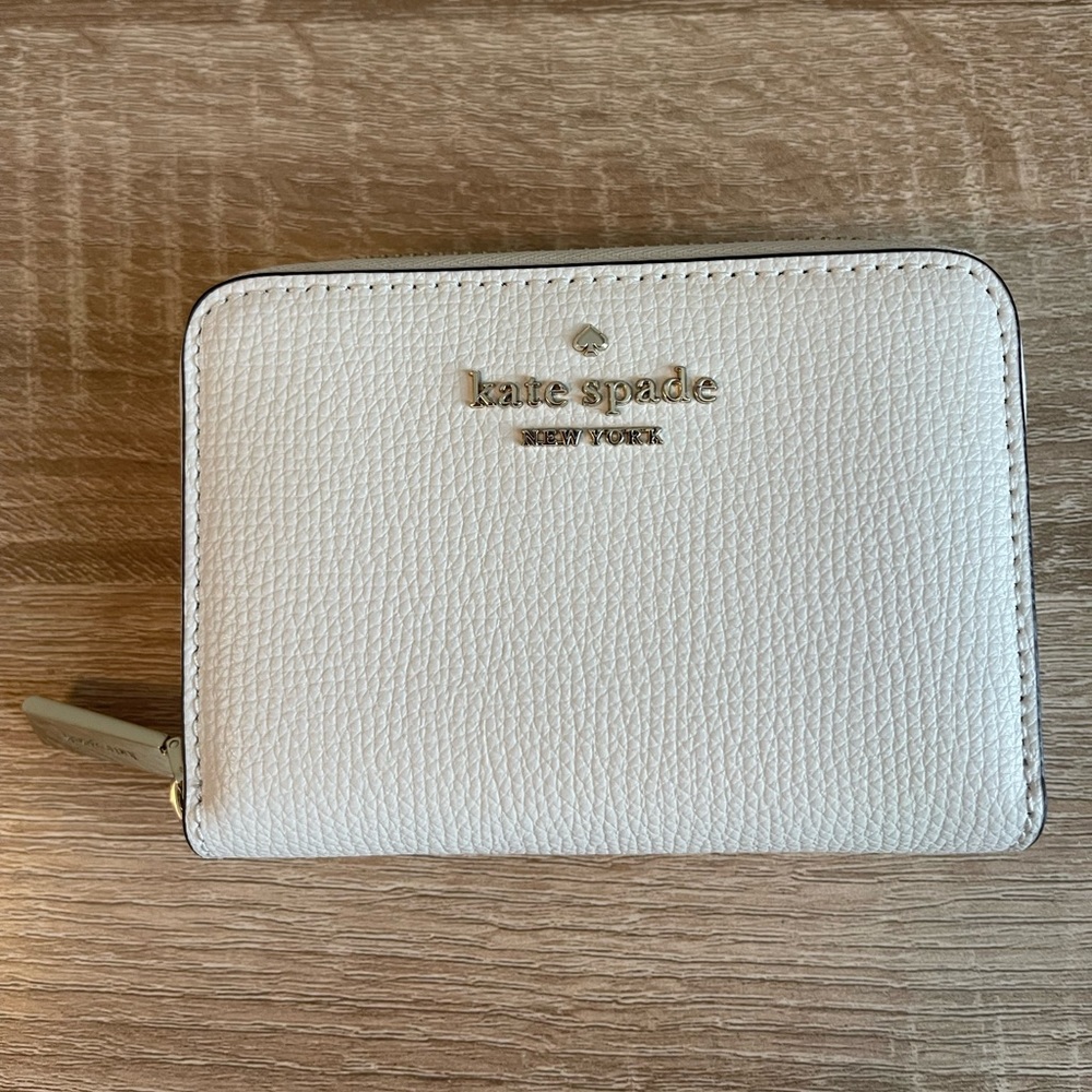 Kate spade mini white wallet never used